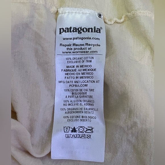 Patagonia women’s yellow lightweight logo mountain T-shirt size small - Picture 5 of 6